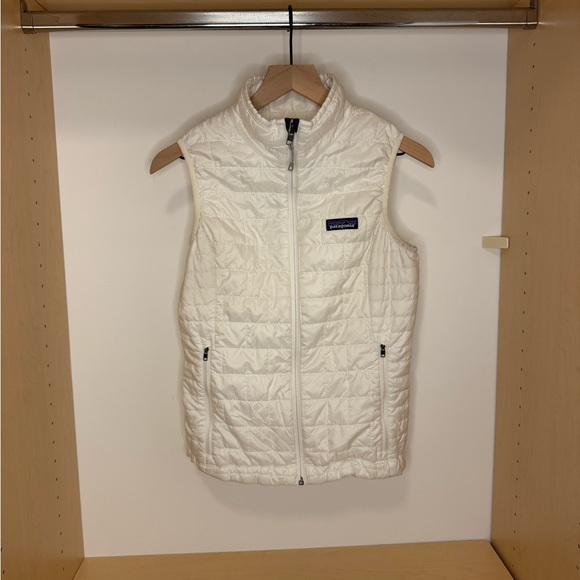 9/10 CONDITION PATAGONIA NANO PUFF VEST STY84247 WHITE WOMENS XS